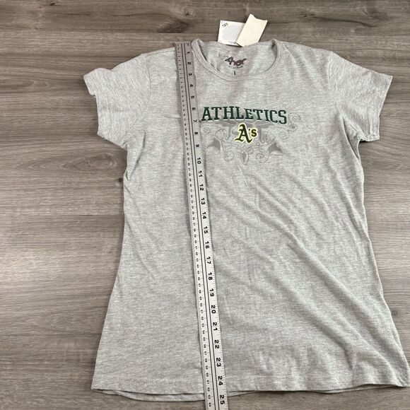G-III 4Her by Carl Banks Oakland A’s Athletics Gray T Shirt Sz Large Rhinestone - Picture 8 of 13